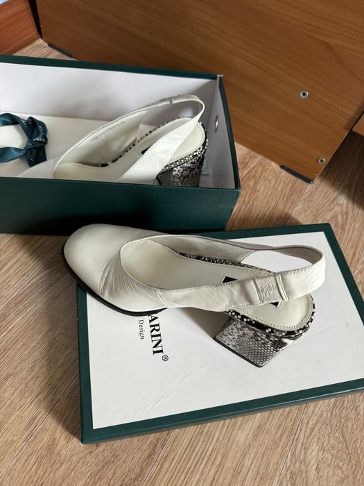 Босоножки женские