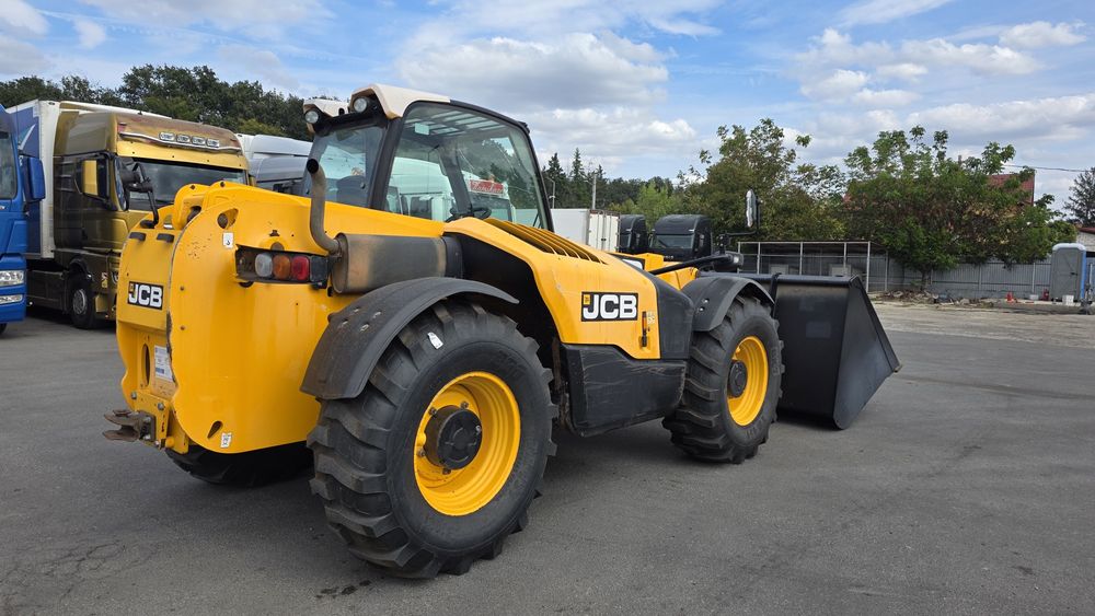 Incarcator Jcb 541-70 din 2015