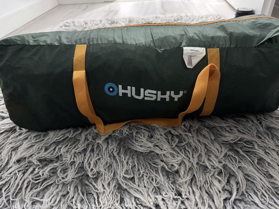 Cort Husky in stare impecabila