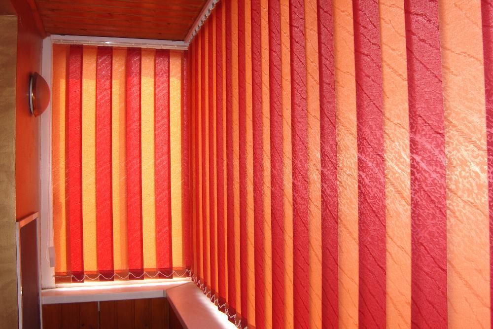 Жалюзи. Вертикальные-Горизонтальныe ролл шторы день ночь