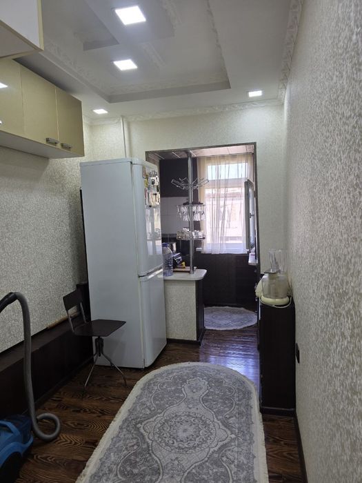 Продаётся 1 ком в 2ух на 4-ом таже с евро-ремонтом на Юнусабаде 18 квл