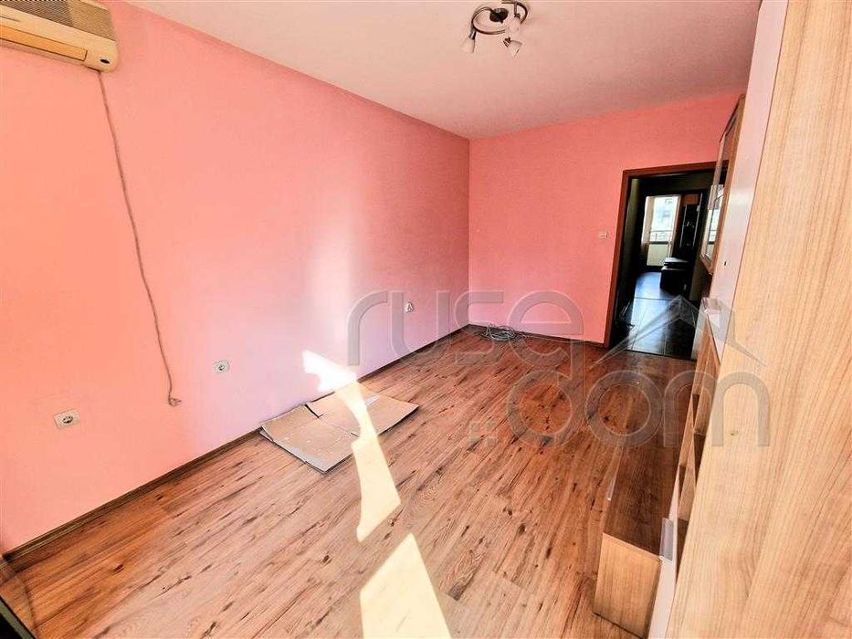 Продава се Тристаен апартамент в Русе, Център - 87 кв.м за 1641 €/кв.м - Снимка #7