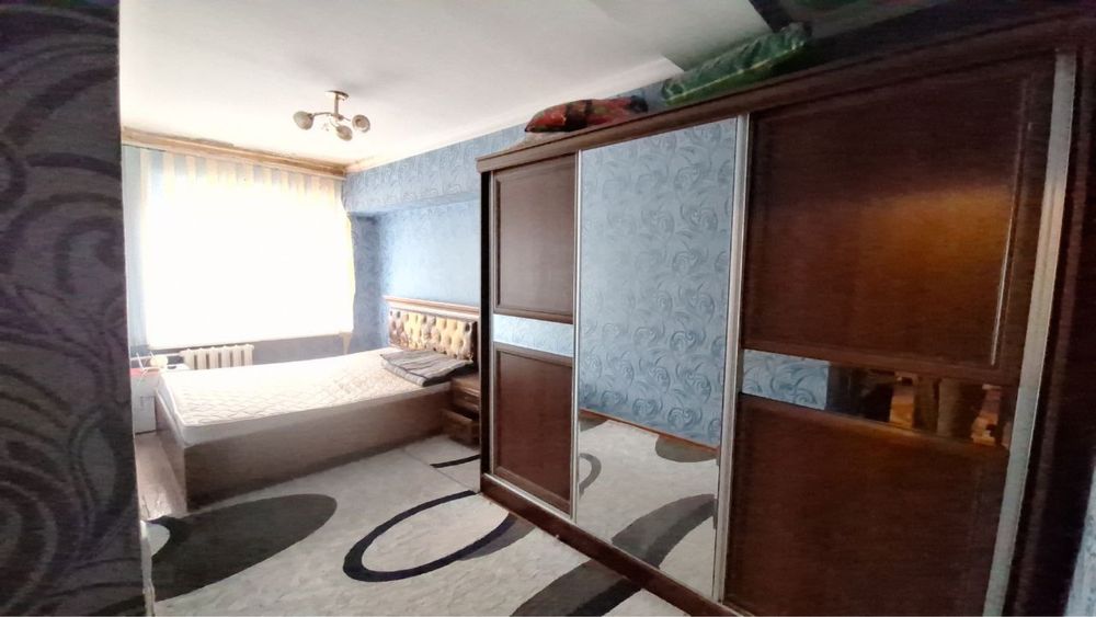 Сдается на Ц 5 орентир На Небе рестаран толка семья или  иностранец