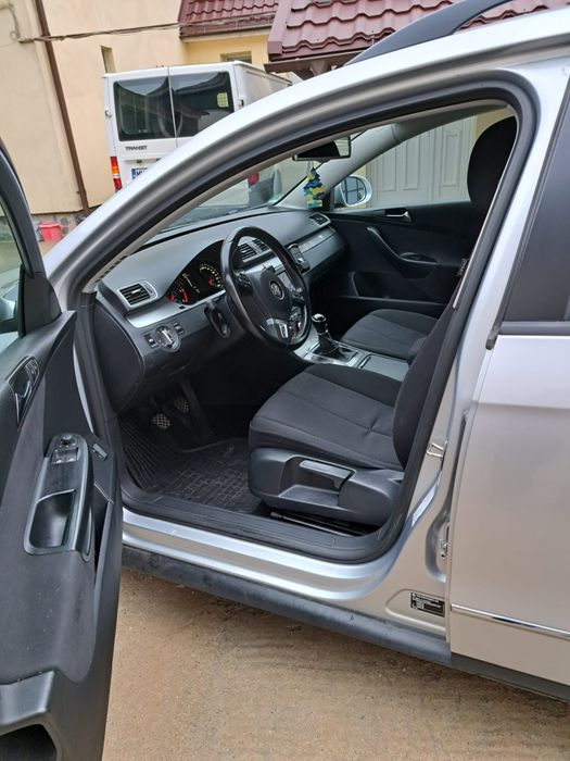 Vând Passat B6 Blue Motion 1.9 TDI