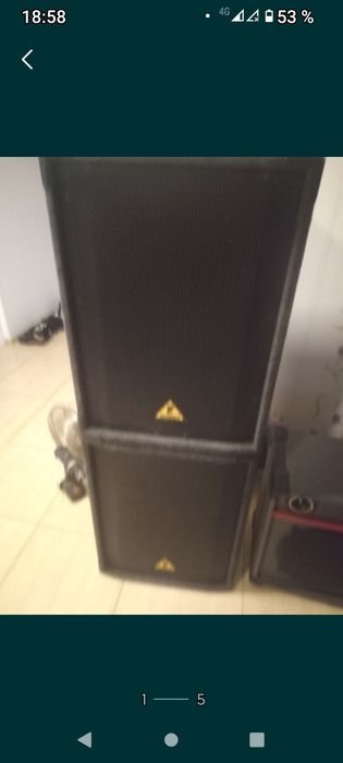 vând boxe Behringer