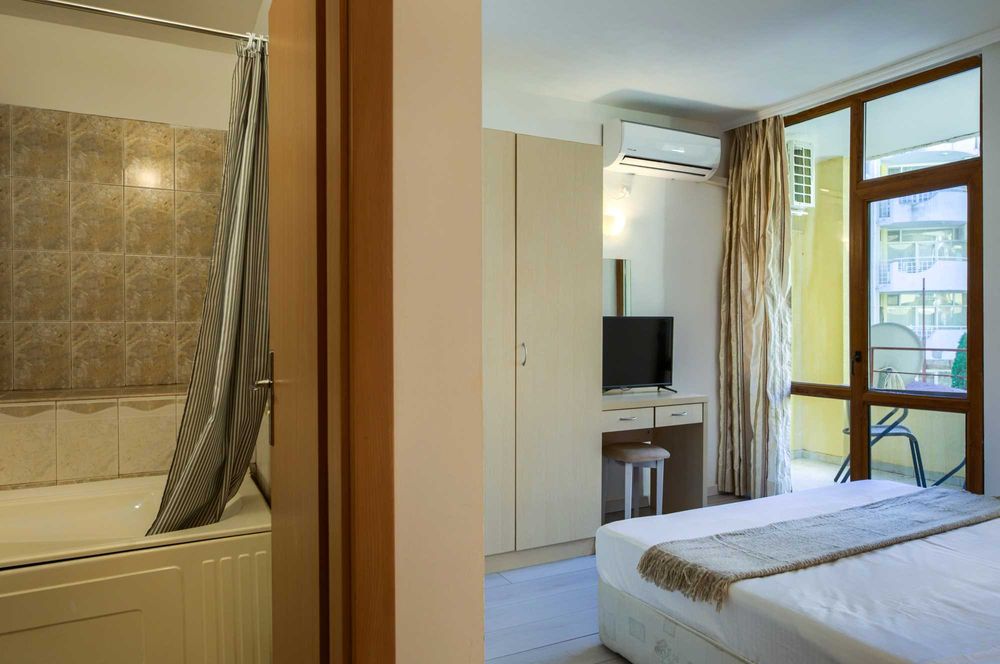 ТОП ОФЕРТА | Голям тристаен с паркомясто в  Слънчев бряг, Сандс