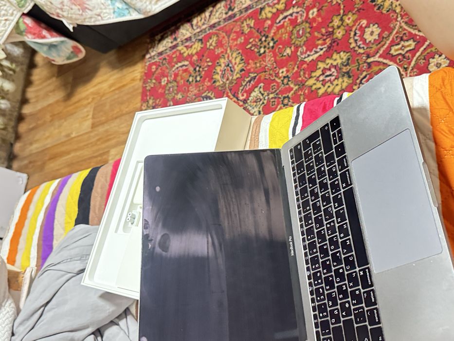 Продам MacBook Pro 2017