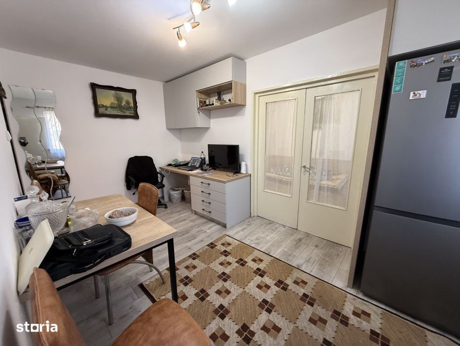 Apartament compact, 2 camere, etaj 2 - Piata Doina