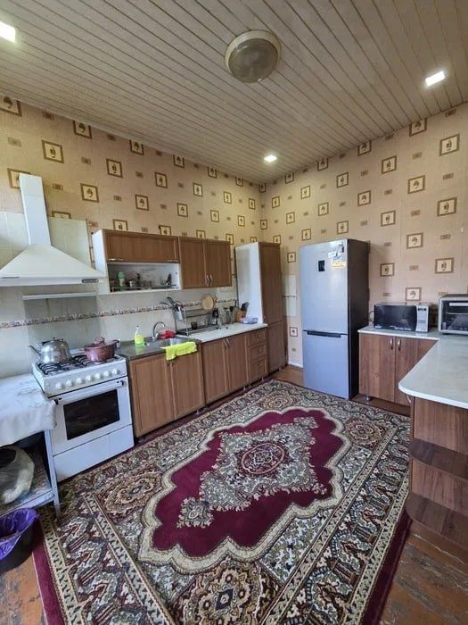 Сагбон махалла   3.7 сотих  5 хона