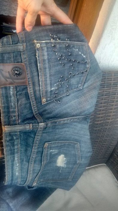 Blugi de dama Italia masura 28/34 (Medium) marca Fracomina cu pietre