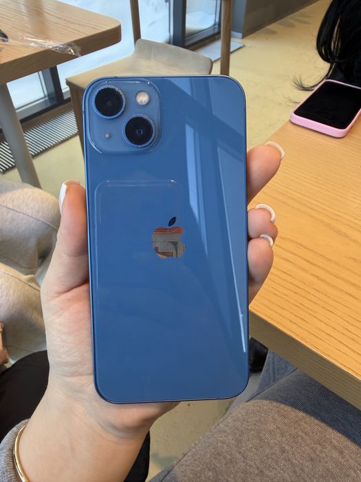 Продам iphone 13