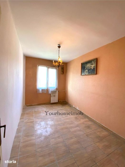 Apartament 3 camere semidecomandat, Craiovița Nouă – Zona Materna 3/10