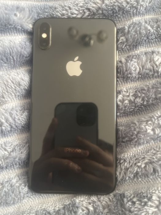 Iphone xs max 64GB URGENT!!