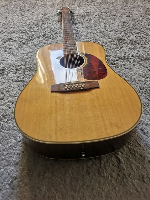 Гитара акустическая