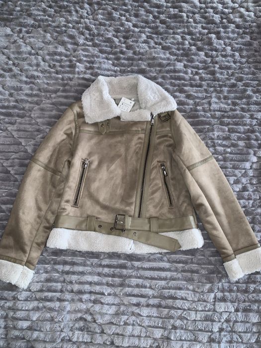 Geacă scurtă de piele întoarsă, mărimea M
