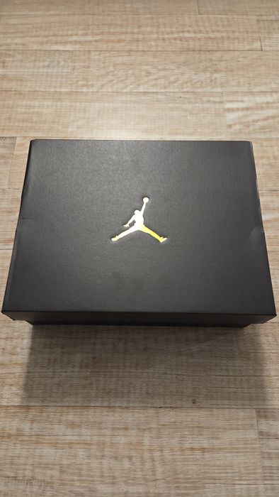 Nike Air Jordan 1  37.5 EU нови