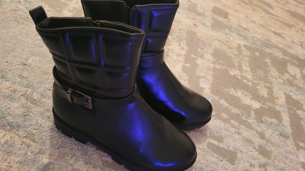 Срочно продам детски обувь