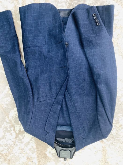 Классический костюм 48 размер