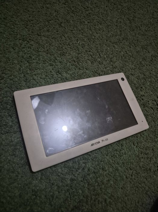 Samsung j7,arnova7h