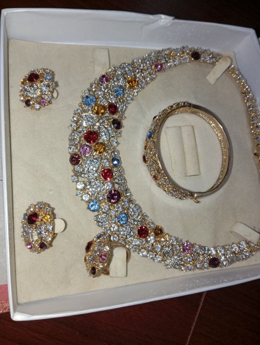 Дубайский бижутерия