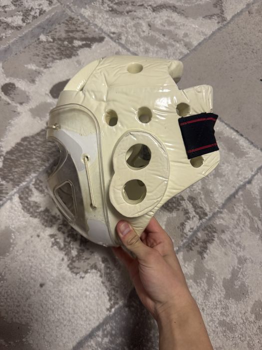 Шлем для каратэ продается