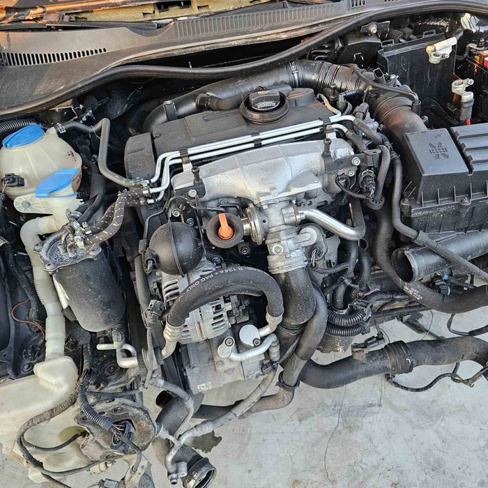 Продавам Голф 5 2.0tdi 140кс. BKD на ЧАСТИ, както и още около 10 голфа