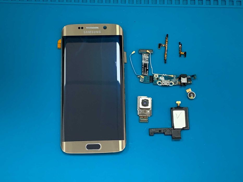 Samsung Galaxy S6 Edge на части