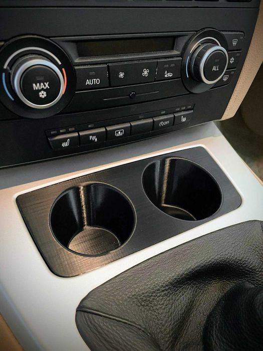 Поставка за чаши за BMW E90 / E91 / E92 / E93
