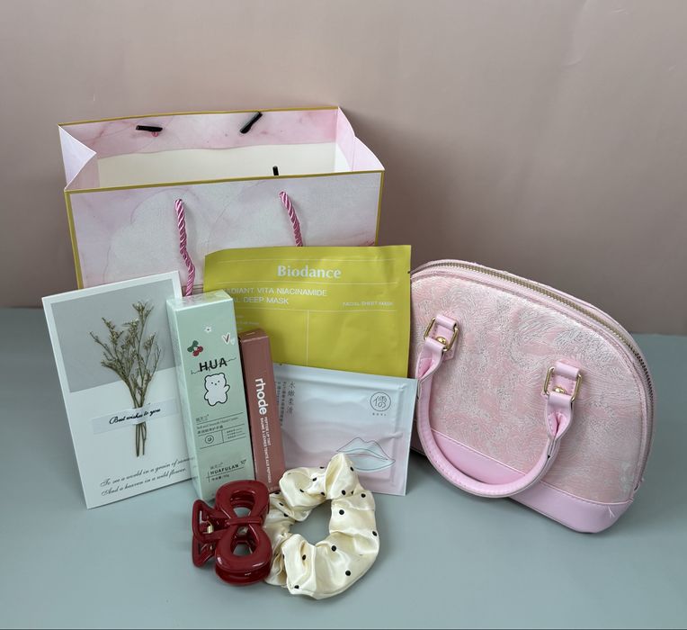 Женские сумки с боксами