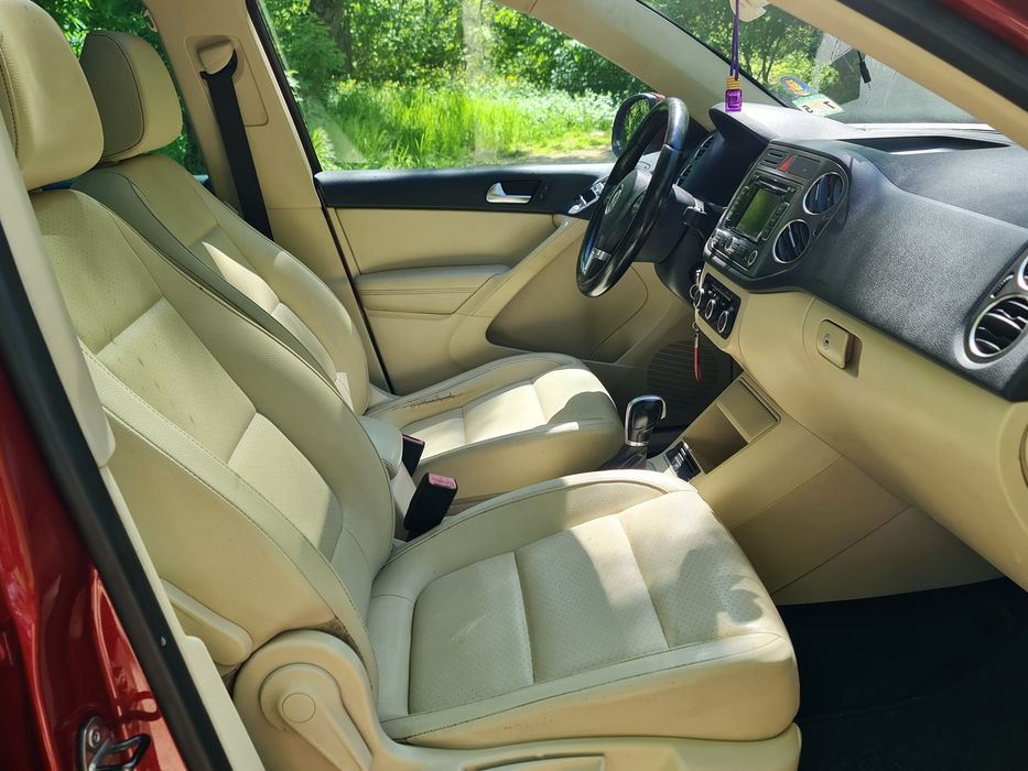 VW Tiguan Facelift,Benzina 2.0,Automat DSG,Piele crem,panoramic!OCAZIE