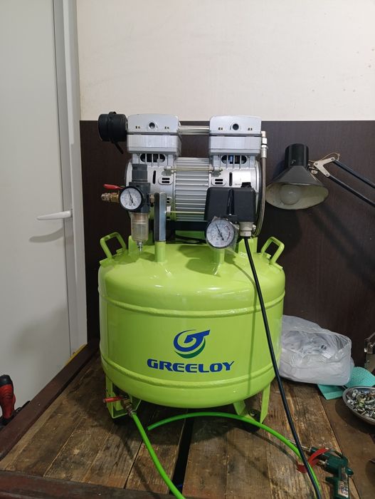 Компресор 100л/м
