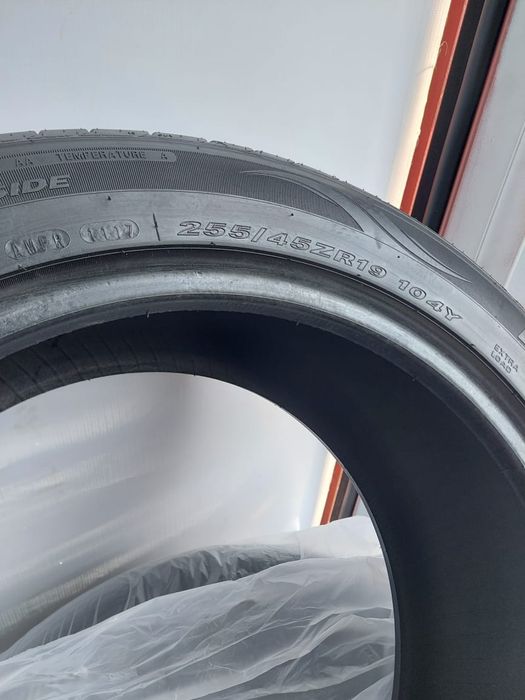 Шины   255/45/19