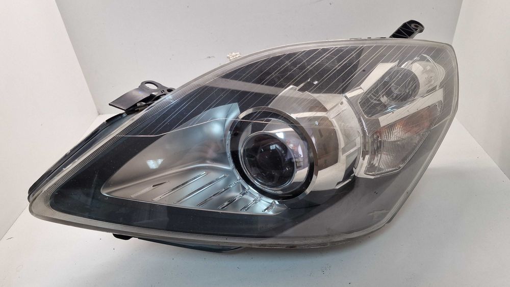 Опел Зафира Б ляв десен ксенон ксенонов фар xenon far Opel Zafira B