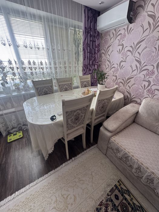 Продам гостевой стол