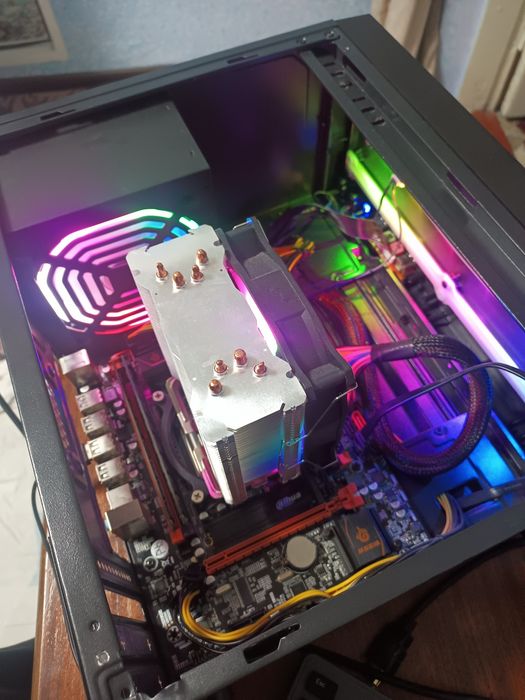 Ishchi kompyuter sotiladi