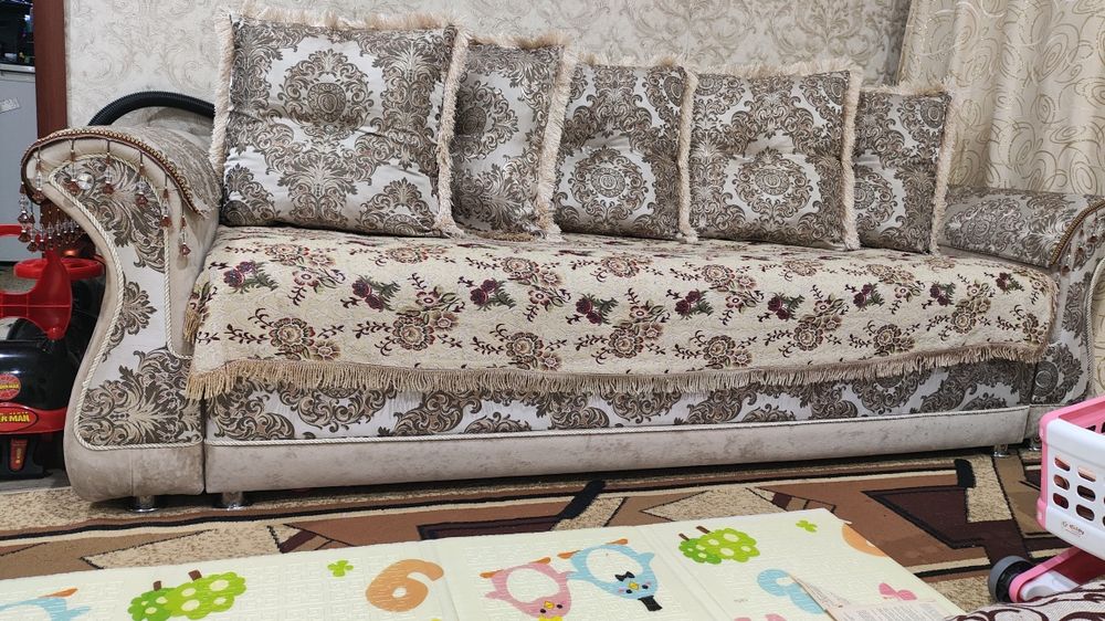 Диван ШАХ 170.000,кресло 80.000