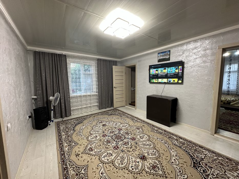 Продается благоустроенный двух-квартирный дом