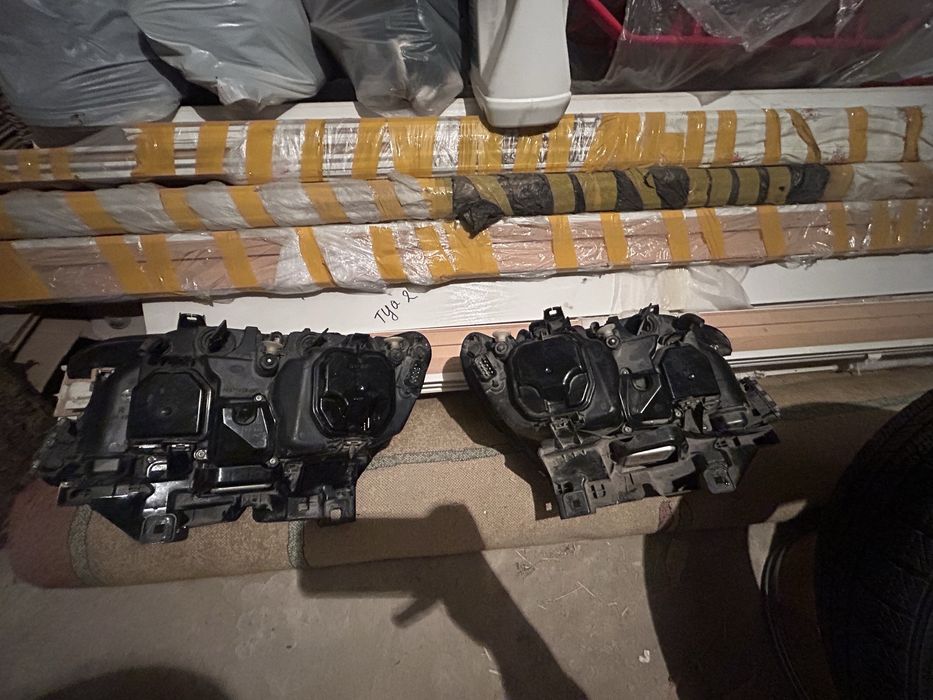 Фары на бмв крепление целые