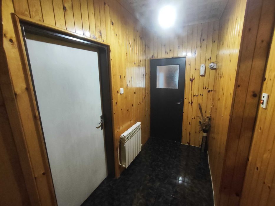 Продава многостаен апартамент в гр. Тетевен, кв. Полатен