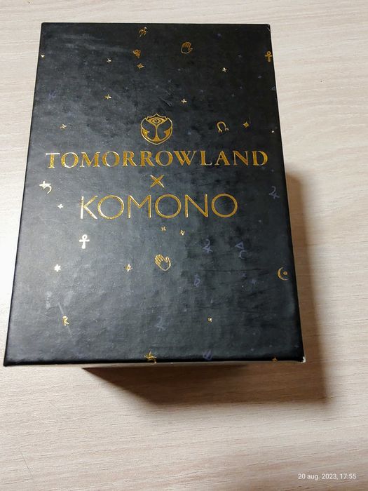 Ceas komono Tomorrowland
