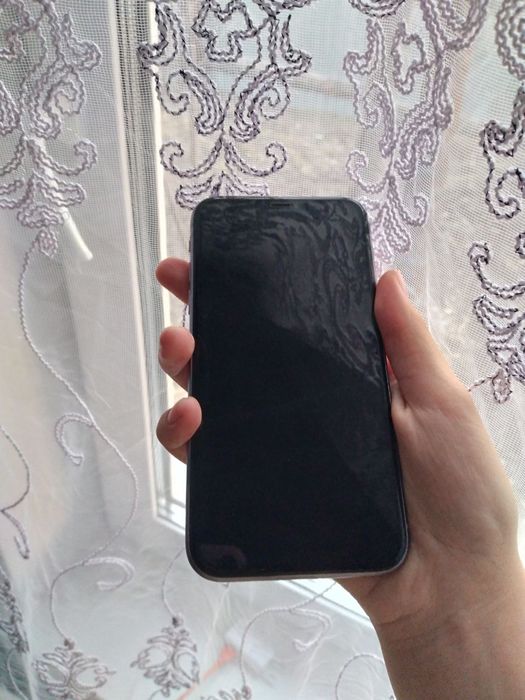 iPhone 11 с гарантией