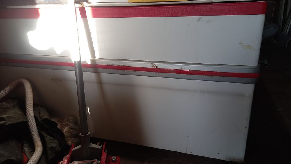 Продам бытовой холодильник