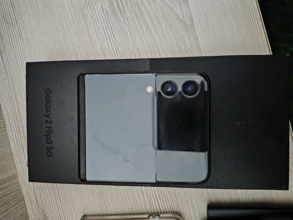 Samsung galaxy z flip 3