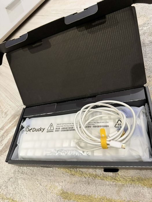 Ducky One 3 Mini White – механична клавиатура (60%)