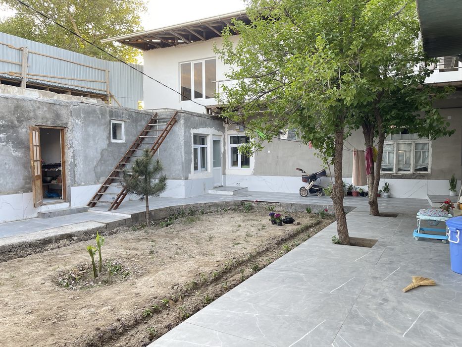 Продается дом в центре города Ешлар Маркази