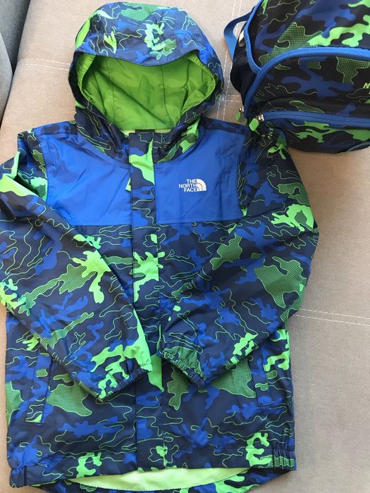 Дъждобран / ветровка “ The north face” + раница 6г. 116 - 122