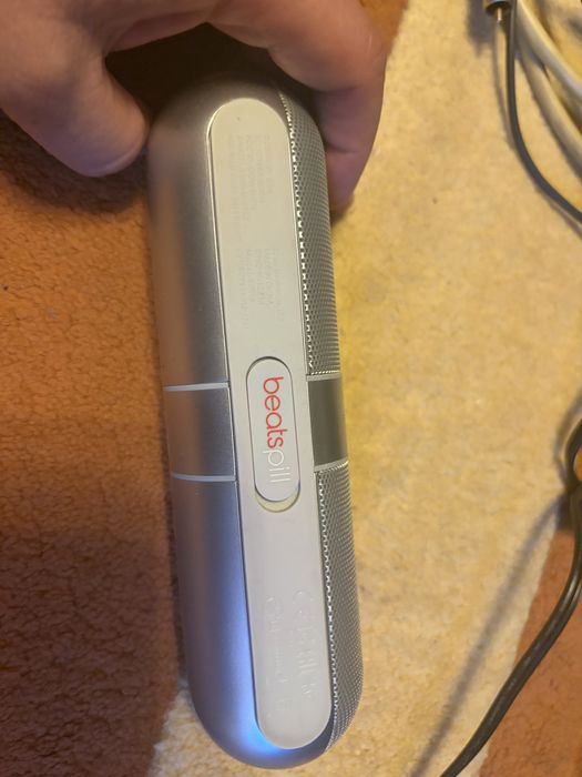 Boxa beats pill originala pentru piese.