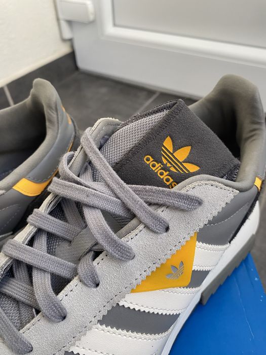 Маратонки Adidas