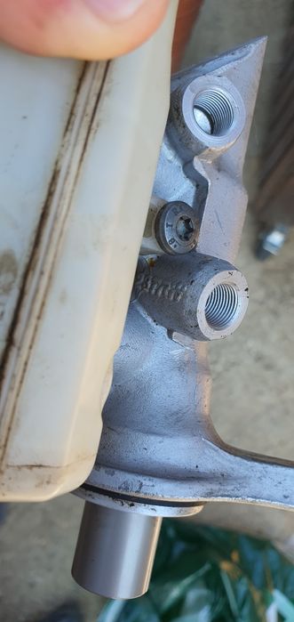 Vand pompa centrala si tulumba, pt renault megane 3, anul 2012, 1,5 d,