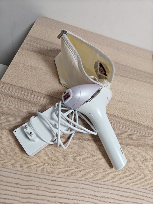 Epilator IPL Philips Lumea Seria 8000
